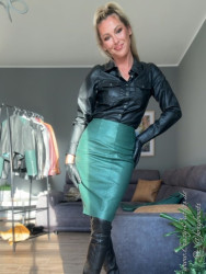 Leather skirt DS-562 green python imprint